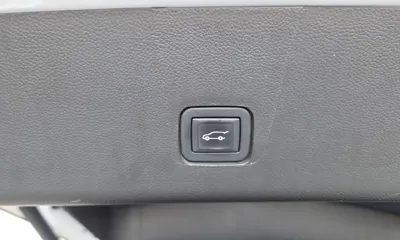 ChevroletGMDaewoo Traverse 2021, 83532 км, за 16254.64 USD - фото 33