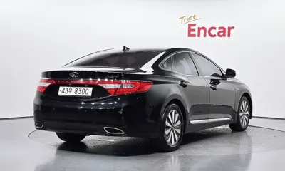 Hyundai Grandeur 2014, 219244 км, за 3190.73 USD