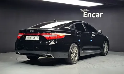 Hyundai Grandeur 2016, 250080 км, за 2528.76 USD
