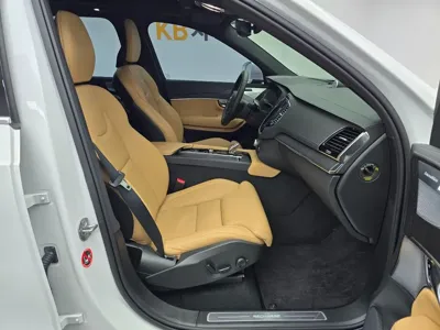 Volvo XC90 2025, 5970 км, за 50214.73 USD - фото 7