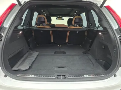 Volvo XC90 2025, 5970 км, за 50214.73 USD - фото 19