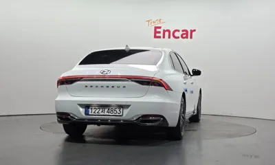 Hyundai Grandeur 2023, 29788 км, за 15302.46 USD