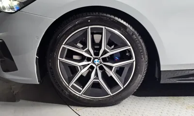 BMW 5-Series 2024, 43007 км, за 37347.99 USD