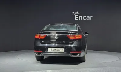Kia K7 2017, 137173 км, за 4757.18 USD