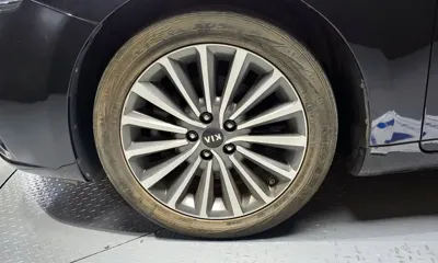 Kia K7 2017, 137173 км, за 4757.18 USD