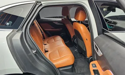 Jaguar F-Pace 2019, 121522 км, за 9360.98 USD - фото 12