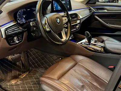 BMW 5 Series New Energy 2020, 180000 км, за 16744.82 USD