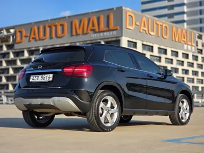 Mercedes-Benz GLA-Class 2019, 76000 км, за 11750.03 USD