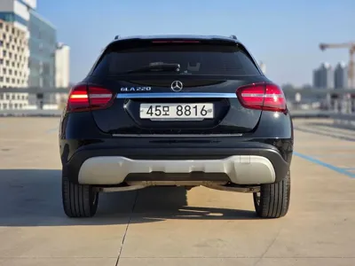 Mercedes-Benz GLA-Class 2019, 76000 км, за 11750.03 USD