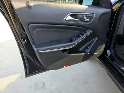 Mercedes-Benz GLA-Class 2019, 76000 км, за 11750.03 USD - фото 11