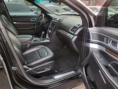 Ford Explorer 2016, 89762 км, за 11954.8 USD - фото 6