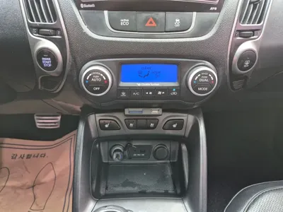 Hyundai Tucson 2015, 109940 км, за 6170.41 USD - фото 9