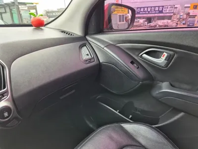 Hyundai Tucson 2015, 109940 км, за 6170.41 USD - фото 12