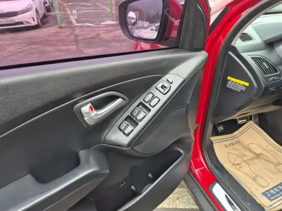 Hyundai Tucson 2015, 109940 км, за 6170.41 USD - фото 16