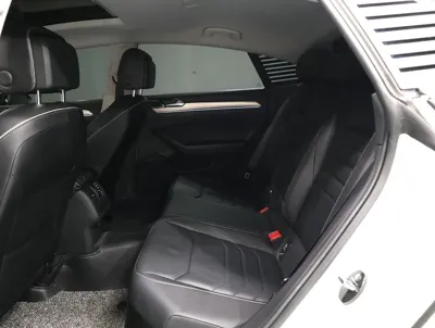 Volkswagen Arteon 2019, 21601 км, за 15207.42 USD - фото 10