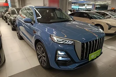 Hongqi HS5 2023, 9100 км, за 19613 USD