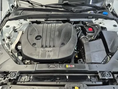 Volvo V60 2021, 34264 км, за 17001.44 USD
