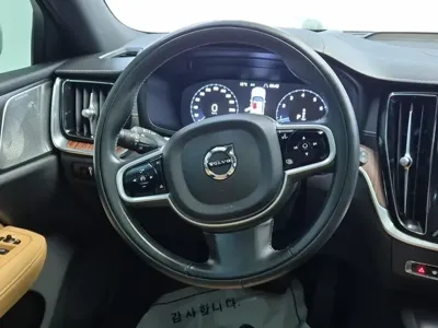 Volvo V60 2021, 34264 км, за 17001.44 USD - фото 9