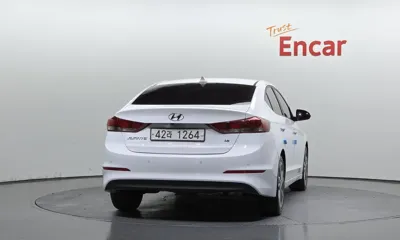 Hyundai Avante 2018, 117839 км, за 6440.29 USD