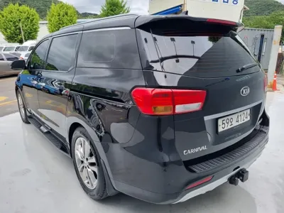 Kia Canival 2017, 161675 км, за 7361.57 USD
