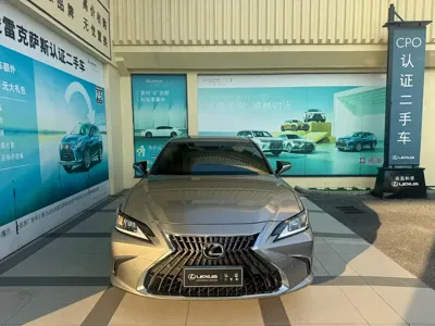 Lexus ES 2024, 23000 км, за 26779.94 USD
