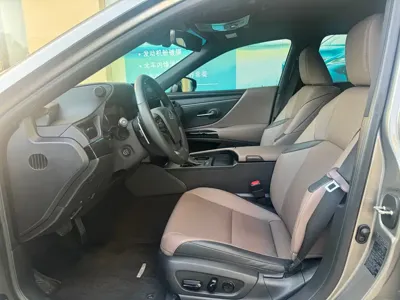 Lexus ES 2024, 23000 км, за 26779.94 USD