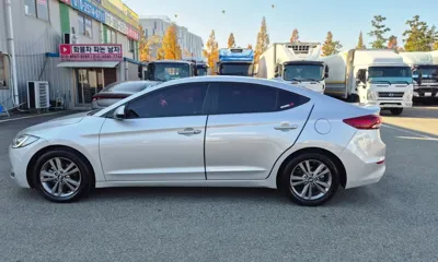 Hyundai Avante 2016, 131934 км, за 4429.97 USD - фото 8