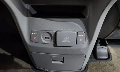 Kia Canival 2018, 100196 км, за 9321.26 USD - фото 34