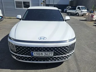 Hyundai Grandeur 2023, 32000 км, за 11727.23 USD