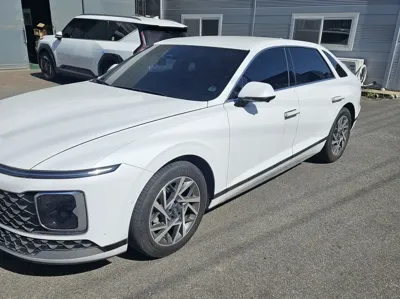Hyundai Grandeur 2023, 32000 км, за 11727.23 USD
