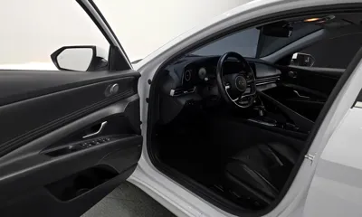 Hyundai Avante 2021, 136304 км, за 10245.91 USD - фото 11