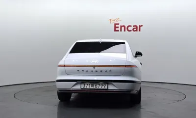 Hyundai Grandeur 2023, 58391 км, за 22311.93 USD