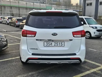 Kia Canival 2015, 223250 км, за 4886 USD