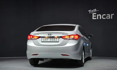 Hyundai Avante 2012, 110981 км, за 2312.52 USD