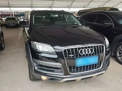 Audi Q7 2015, 180900 км, за 14180.43 USD