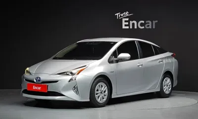 Toyota Prius · 2017 год