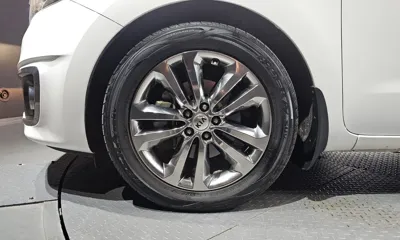 Kia Canival 2016, 181006 км, за 5856.68 USD