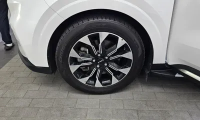 Kia Canival 2023, 41274 км, за 17657.87 USD