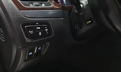 Hyundai Equus 2015, 145798 км, за 5251.41 USD - фото 17