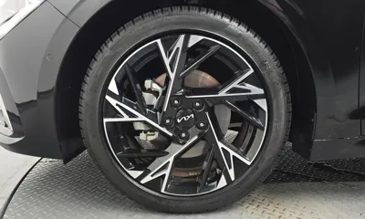 Kia K5 2025, 26121 км, за 18642.51 USD