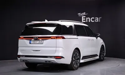 Kia Canival 2023, 68339 км, за 18851.97 USD