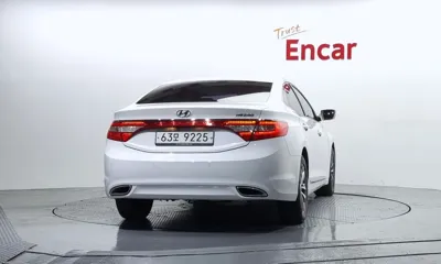 Hyundai Grandeur 2011, 115535 км, за 2931.6 USD