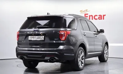 Ford Explorer 2018, 104215 км, за 10505.45 USD