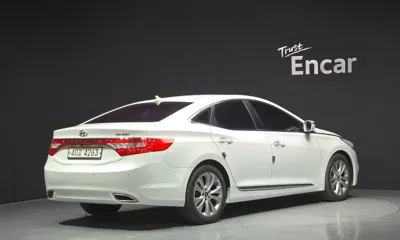 Hyundai Grandeur 2012, 185565 км, за 3105.38 USD