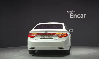 Hyundai Grandeur 2012, 185565 км, за 3105.38 USD