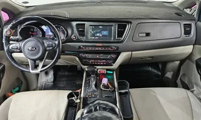 Kia Canival 2018, 137545 км, за 7400.07 USD - фото 7