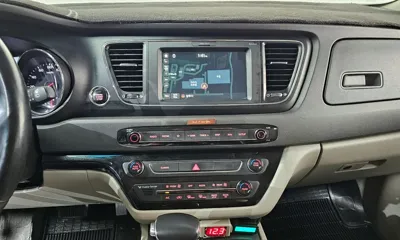 Kia Canival 2018, 137545 км, за 7400.07 USD - фото 14