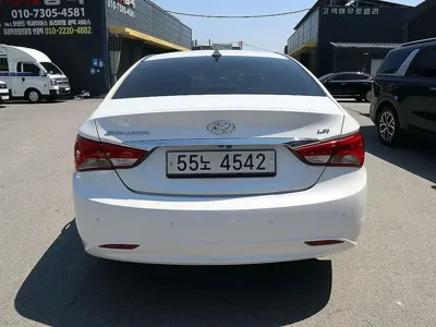 Hyundai Sonata 2014, 100560 км, за 4335.73 USD