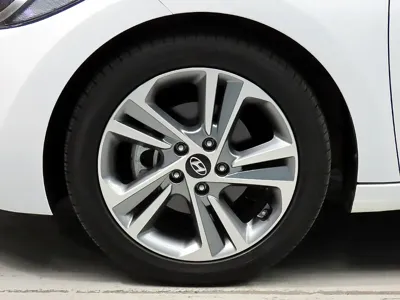 Hyundai Avante 2017, 22000 км, за 7752.45 USD - фото 19