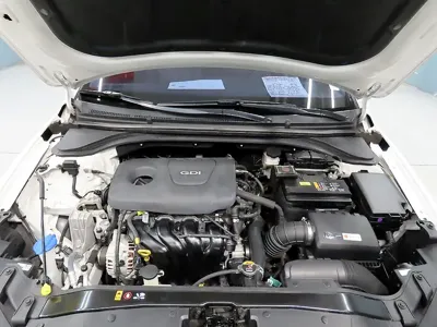 Hyundai Avante 2017, 22000 км, за 7752.45 USD - фото 20
